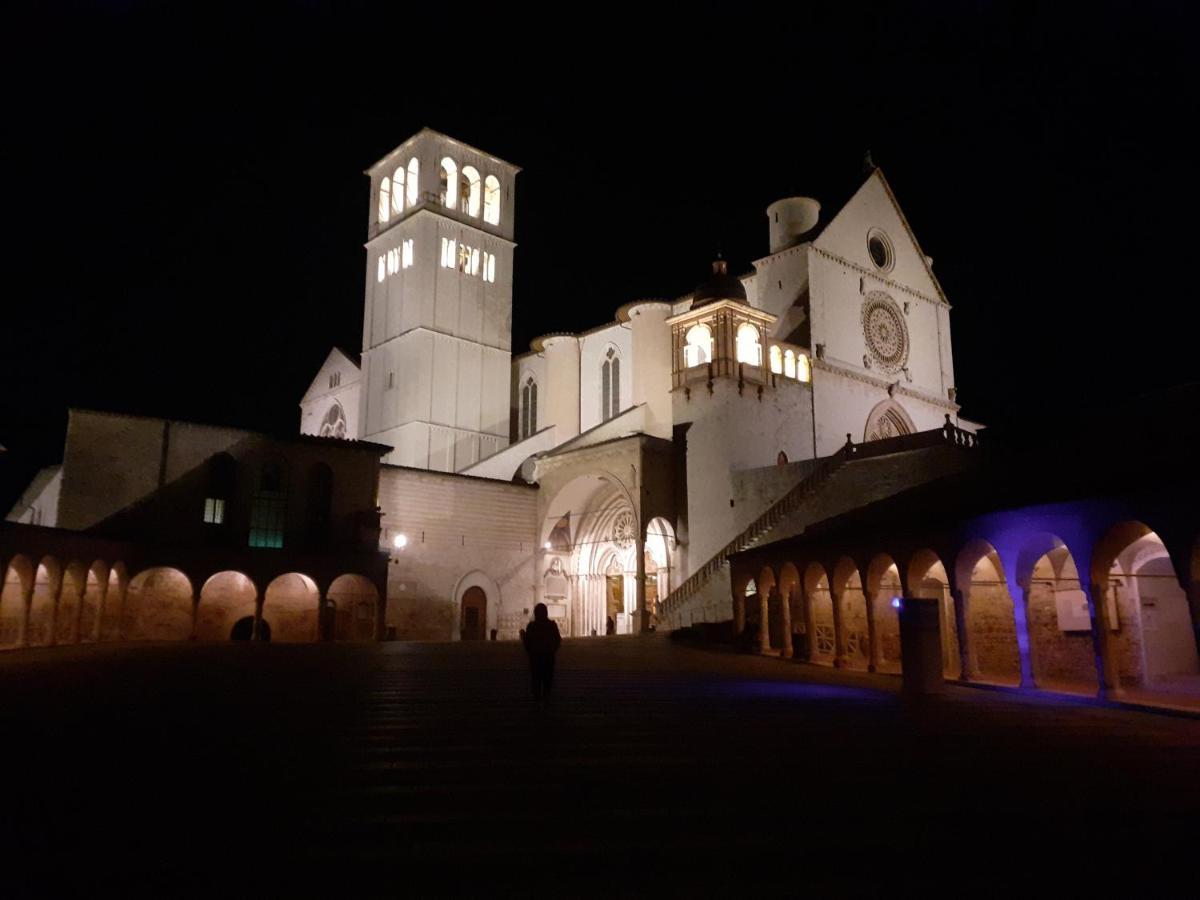 B&B San Francesco アッシジ エクステリア 写真