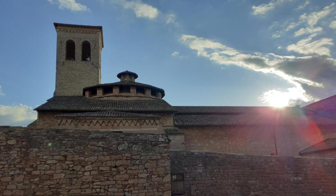 B&B San Francesco アッシジ エクステリア 写真